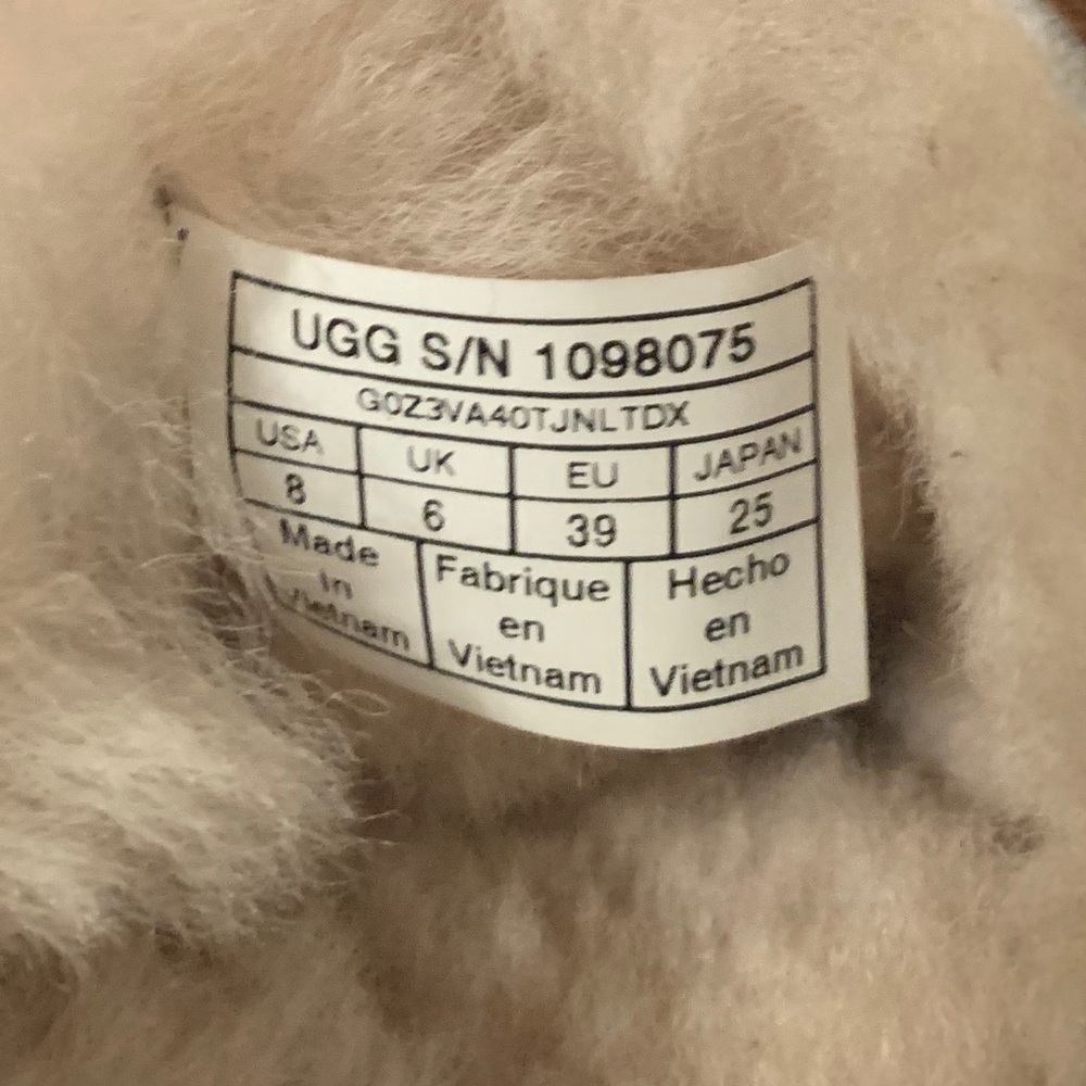 UGG Customizable Bailey Bow - Picture 7 of 7